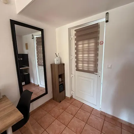 Cosy-parking Et Jardin Prive 公寓 *